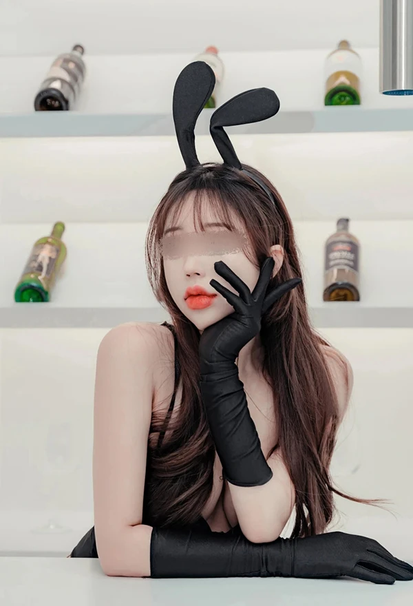 黑丝网格兔子小姐Cony无圣光美乳诱惑写真